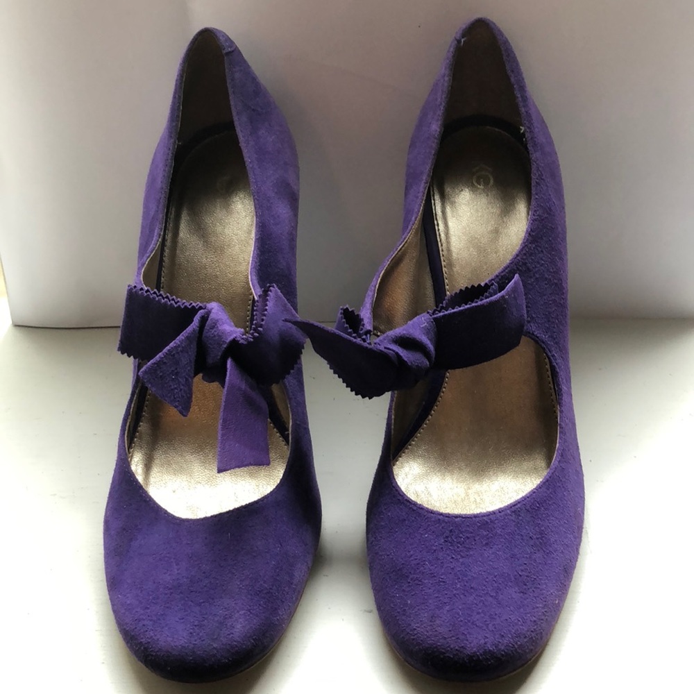 Purple suede round toe KG Kurt Geiger heels sz 38